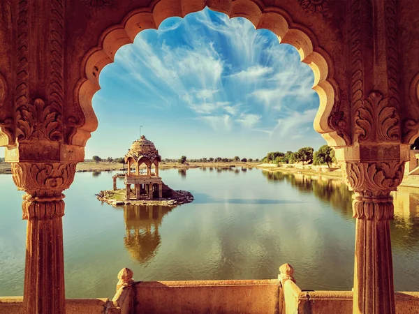 Indian landmark Gadi Sagar in Rajasthan — Stock Photo, Image