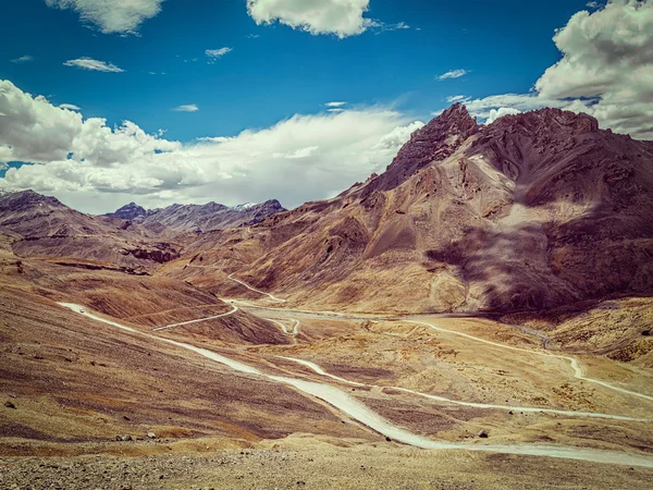 Manali-Leh carretera en Himalaya — Foto de Stock
