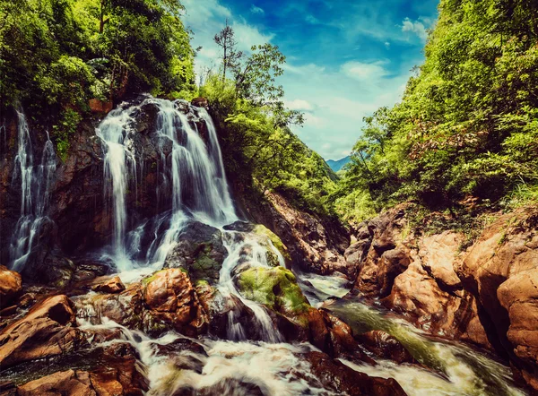 Tien sa vattenfall i Vietnam — Stockfoto
