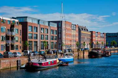 Delfshaven limanının manzarası. Rotterdam, Hollanda