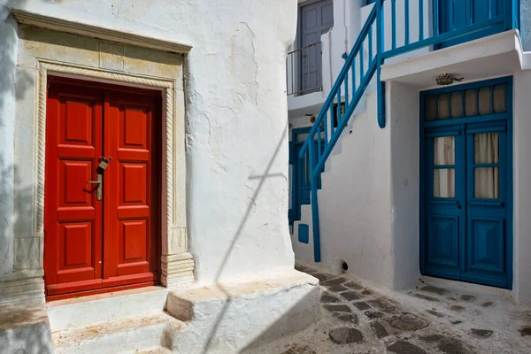 Greek Mykonos street on Mykonos island, Grécia — Fotografia de Stock