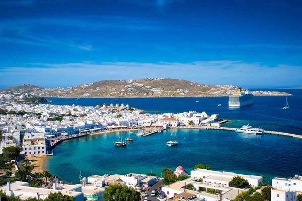 Mykonos ilha porto com barcos, ilhas Cyclades, Grécia — Fotografia de Stock