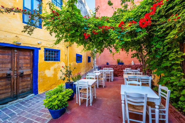 Scenic picturesque streets of Chania venetian town. Chania, Creete, Greece — Stock Photo, Image