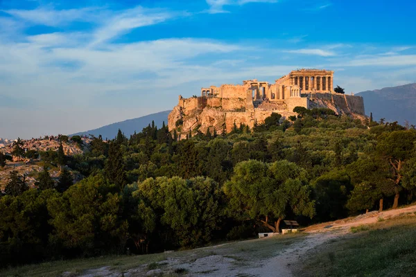 Ikoniska Parthenon-templet vid Akropolis i Aten, Grekland — Stockfoto