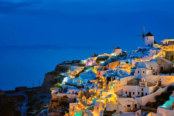 Berömd grekisk turistdestination Oia, Grekland — Stockfoto