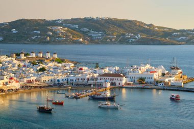 Tekneleri, Cyclades adaları ve Yunanistan 'daki Mykonos Adası limanı