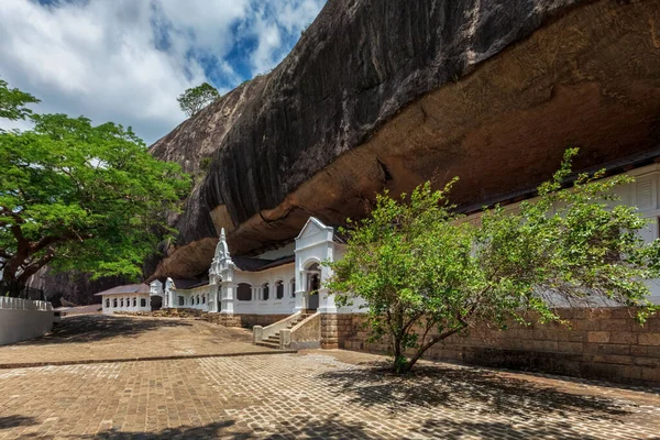 Skalní chrám v Dambulle, Srí Lanka — Stock fotografie