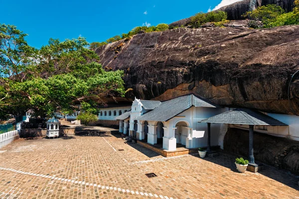 Skalní chrám v Dambulle, Srí Lanka — Stock fotografie