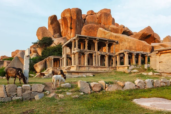 하피의 고대 유적. Sule Bazaar, Hampi, Karnataka, India — 스톡 사진