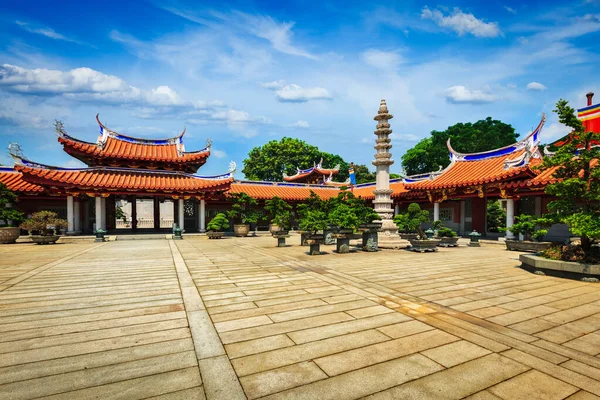 Lian Shan Shuang Lin kloster — Stockfoto