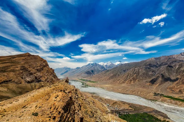 Widok na dolinę Spiti i Spiti rzeki w Himalajach. — Zdjęcie stockowe