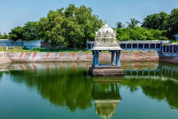 印度泰米尔纳德邦Kanchipuram Ekambareswara寺的寺庙水箱 — 图库照片