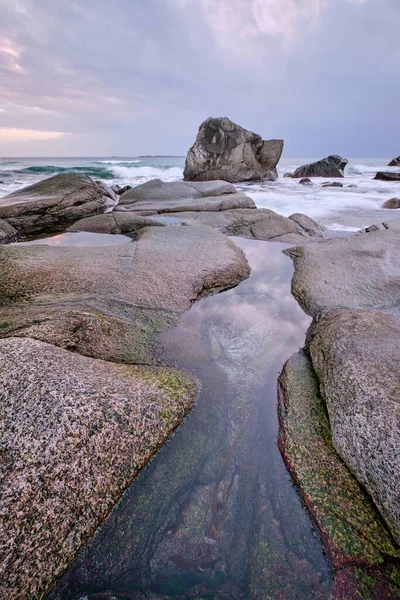 Playa de fiordo en Noruega — Foto de Stock