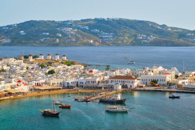 Tekneleri, Cyclades adaları ve Yunanistan 'daki Mykonos Adası limanı