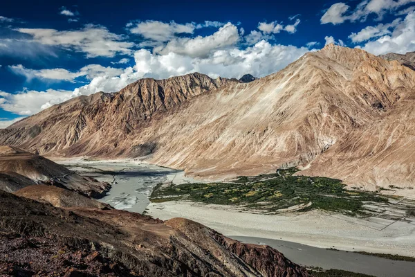 Valle de Nubra en Himalaya. Ladakh, India —  Fotos de Stock