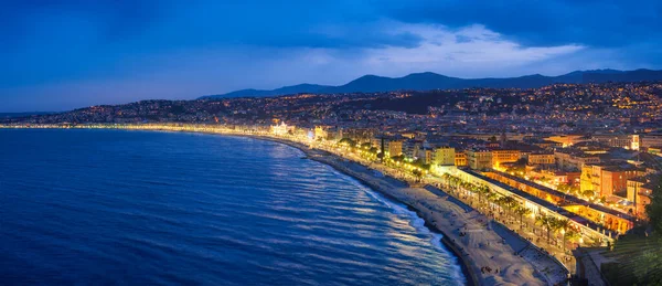 Vista pitoresca de Nice, França à noite — Fotografia de Stock