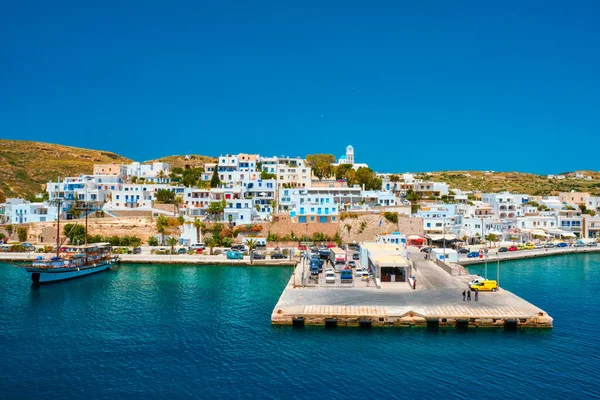 Adamantas Adamas porto cidade de Milos ilha, Grécia — Fotografia de Stock