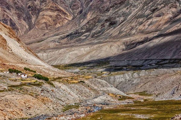 Villaggio di Kardung in Himalaya — Foto Stock