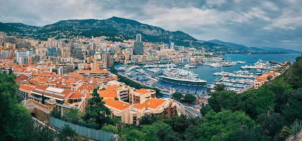 Вид на Монако с гоночной трассой "Формулы-1" — стоковое фото