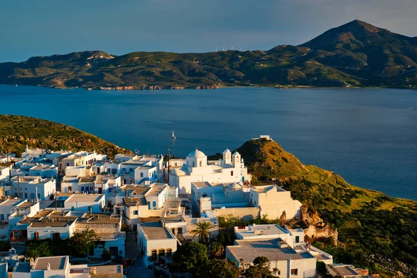 View of Plaka village on Milos island on sunset in Greece — Stock Photo, Image