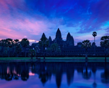 Angkor wat üzerinde gündoğumu'deki meşhur Kamboçya landmark