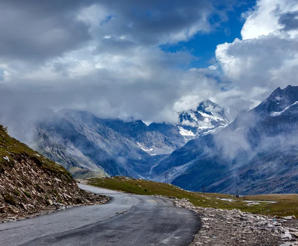 Route en Himalaya — Photo