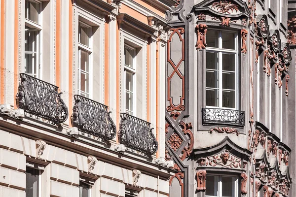 Medieval rich house palace windows close up — Stock Photo, Image