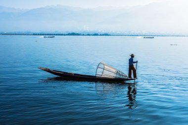 Birman balıkçı Inle Gölü, myanmar