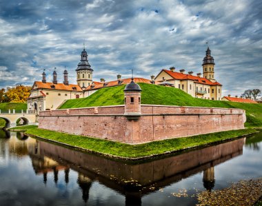 Nesvizh Kalesi - Belarus Ortaçağ Kalesi