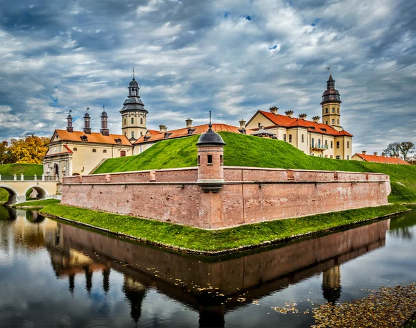 Castelo de Nesvizh - castelo medieval na Bielorrússia — Fotografia de Stock