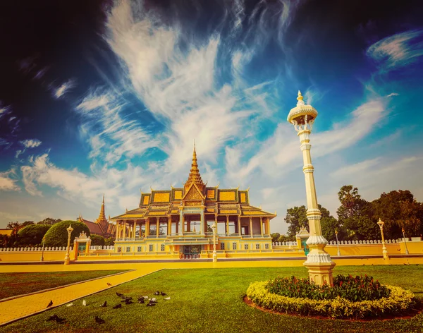 Kungliga slottet komplexa i Phnom Penh — Stockfoto