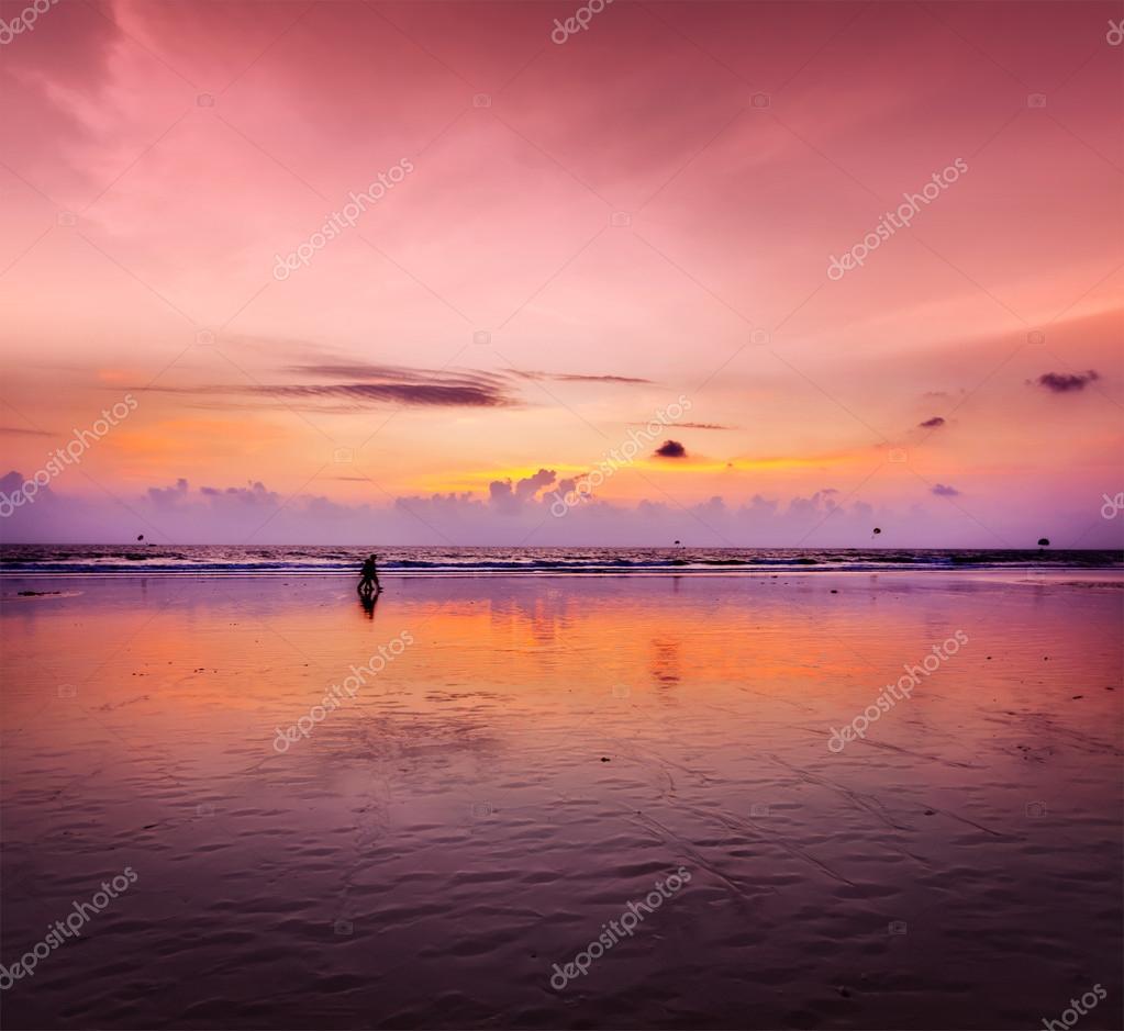 Romantic sunset, Goa, India — Stock Photo © DmitryRukhlenko 61578963