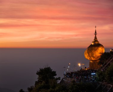 altın rock - kyaiktiyo pagoda, myanmar