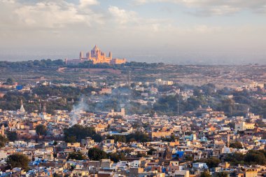Jodhpur 'un hava manzarası - mavi şehir. Rajasthan, Hindistan