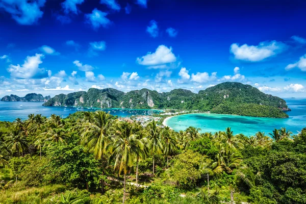 Ilha tropical verde — Fotografia de Stock
