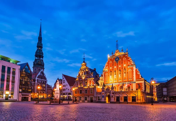 Riga siyah nokta, st. roland statu Belediye Meydanı, evi — Stok fotoğraf