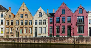 Bruges Ortaçağ evleri ve canal, Belçika