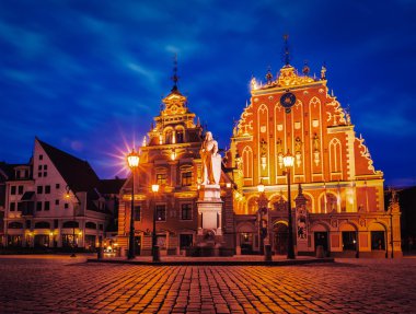 Gece, Letonya Riga Town Hall Square