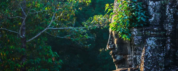 Visage du temple de Bayon, Angkor, Cambodge — Photo