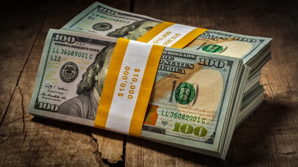 Stack di nuove banconote da 100 dollari USA — Foto Stock