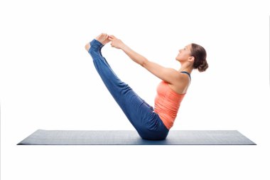 Güzel sportif kadın uygulamaları yoga asana uygun