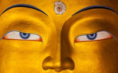 Maitreya Buddha 'nın yüzünü kapat, Ladakh.