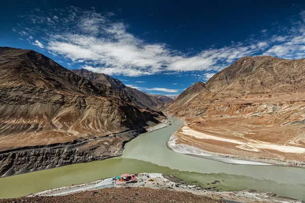Confluencia de los ríos Indo y Zanskar, Ladakh —  Fotos de Stock