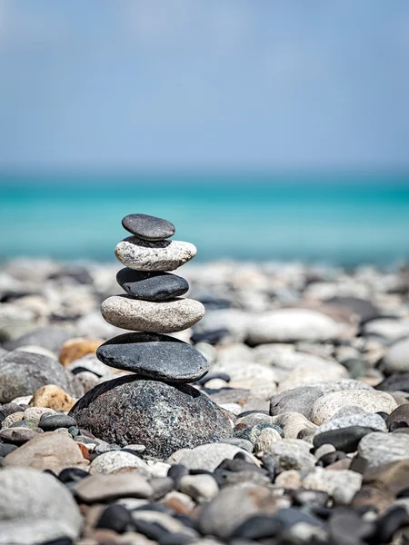 Zen ausbalancierte Steine stapeln — Stockfoto