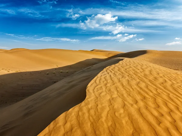 หุบเขาทรายในทะเลทราย — ภาพถ่ายสต็อก
