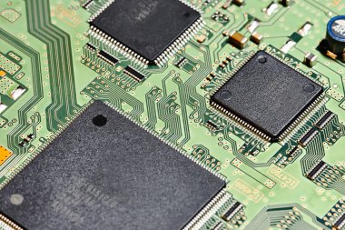 Elektronik devre kartı kapanıyor.