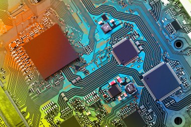 Elektronik devre kartı kapanıyor.