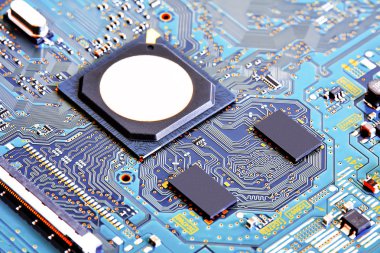 Elektronik devre kartı kapanıyor.