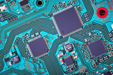 Elektronik devre kartı kapanıyor.