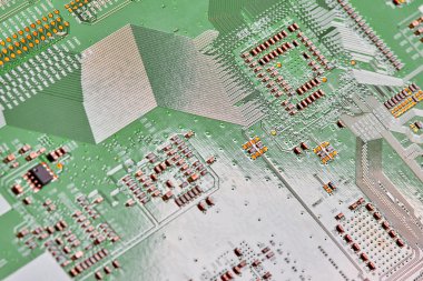 Elektronik devre kartı kapanıyor.